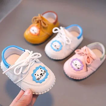 Бебе карикатура малко дете меки подметки нови бебешки обувки 0-1 години стъпка обувки дантела нагоре единична обувка сладък и удобен