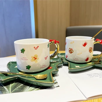 Коледна керамична чаша чаши за кафе с чиния костюм Домакински изискани следобедни чаши за чай Творчество Закуска Мляко Двойка подарък