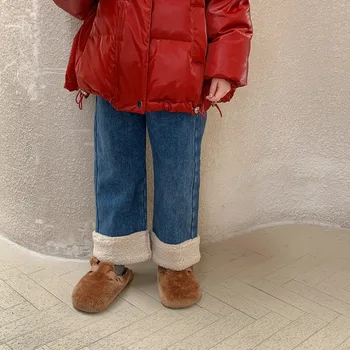 Корейски Auumn Зимно дете момиче дънкови панталони памук дебели снаждане бебе момиче дънки панталон хлабав универсален малко дете момиче широк крак панталон