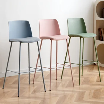 Пластмасови луксозни бар столове модерни скандинавски 
салон дизайн бар стол минималистичен прост гръб 
Taburetes altos 
стая естетичен декор
