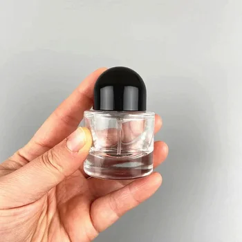 Спрей бутилка 30/50ml високо прозрачен парфюм стъклена бутилка удебелена основа кръг парфюм пълнител бутилка спрей за многократна употреба